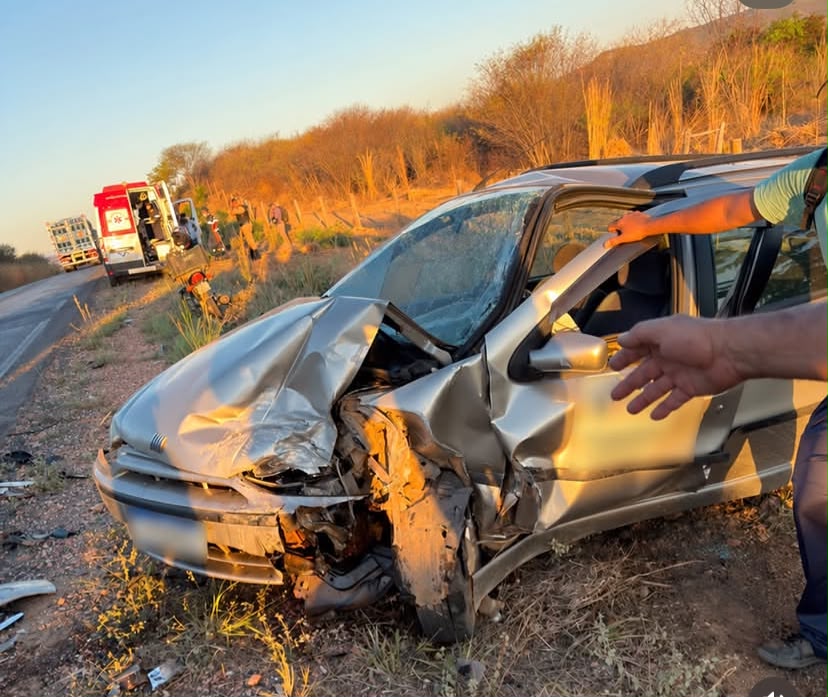 Colisão entre carros deixa homem ferido em Porteirinha, no Norte de MG